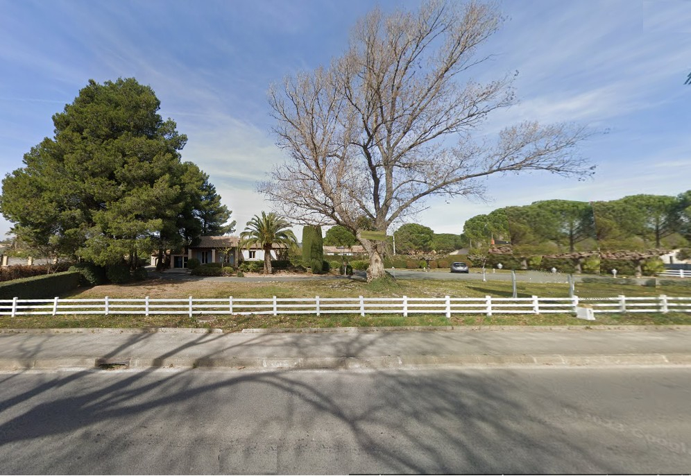 Local Commercial - LE MUY