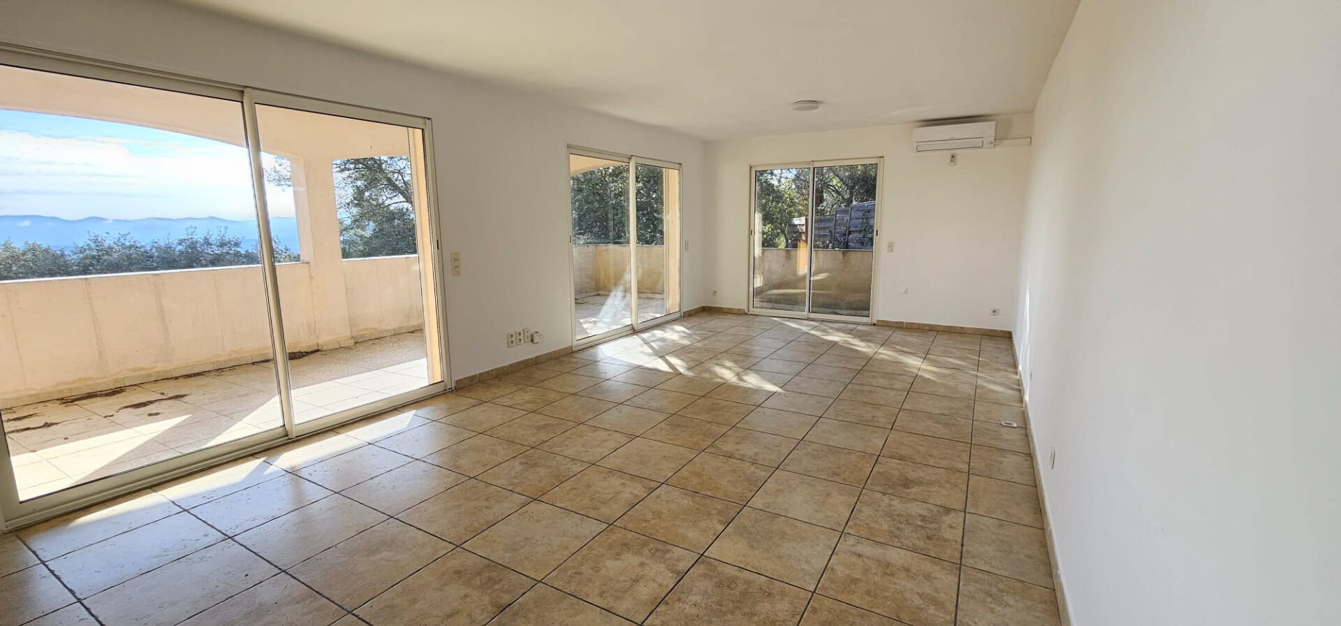 Maison-Villa - LE LUC