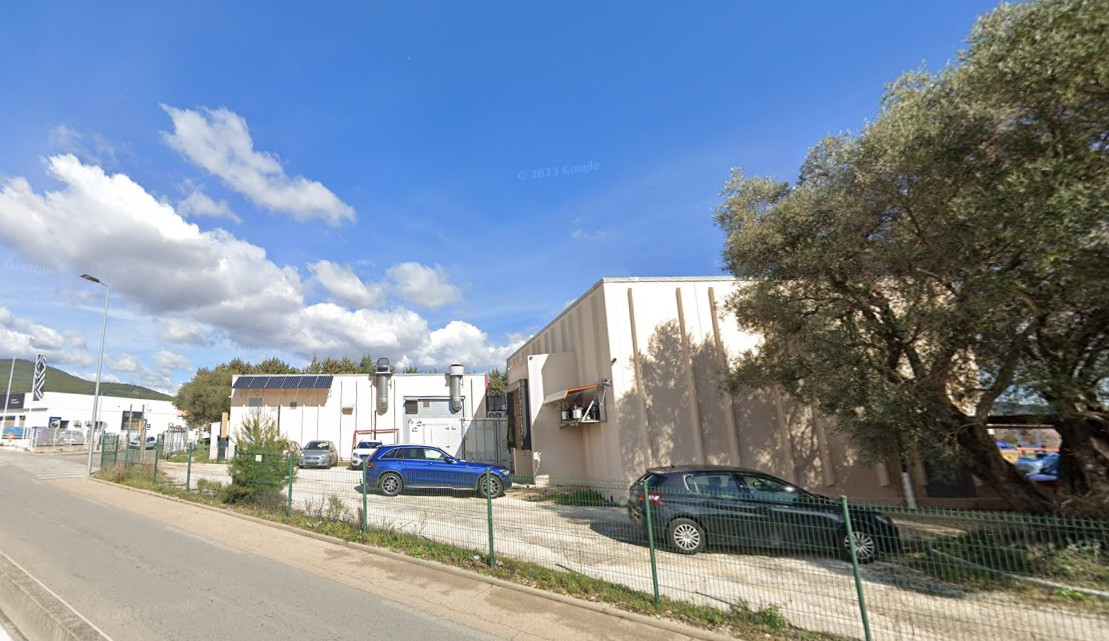 Local Commercial - SOLLIES PONT